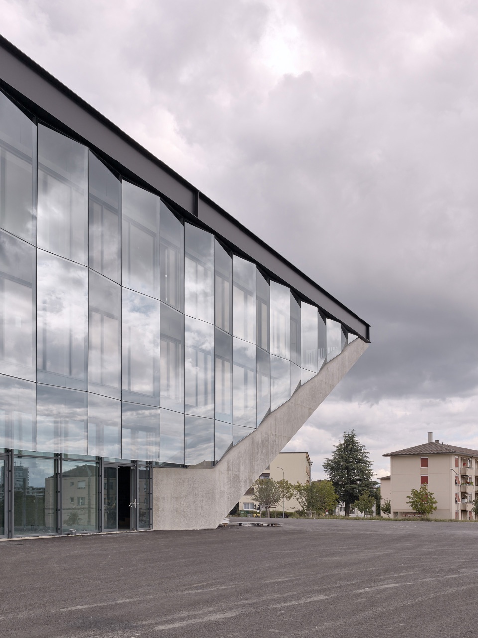 new football stadium for the city of lausanne by mlzd