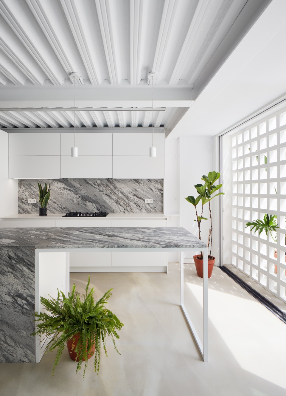 housing between partitions by estudi08014