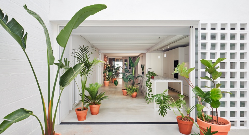 housing between partitions by estudi08014