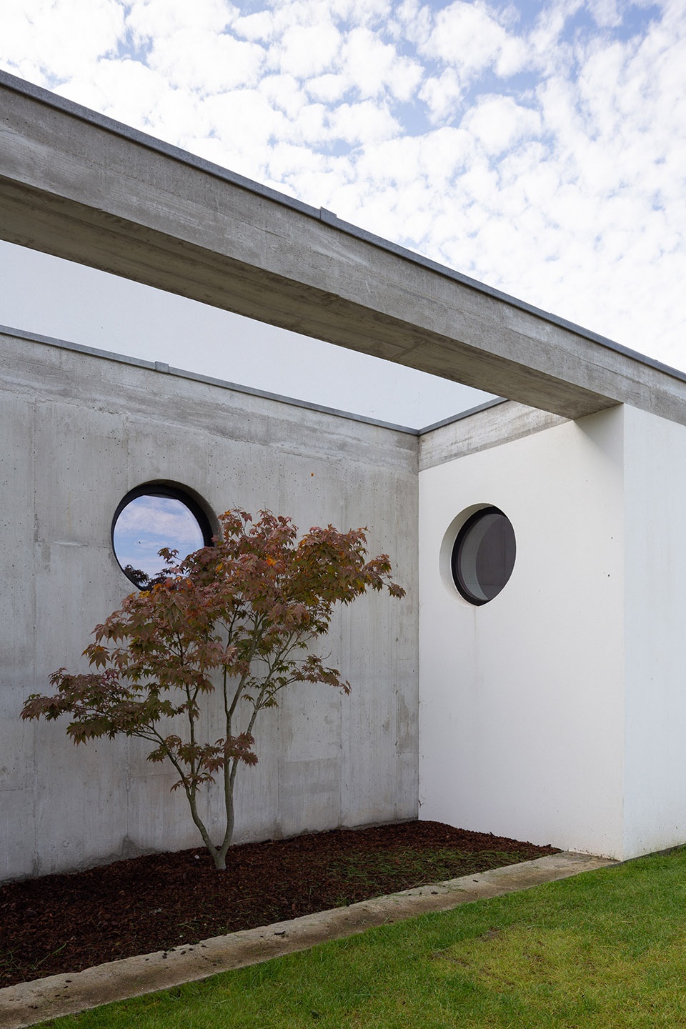 RM House by Pedro Miguel Santos