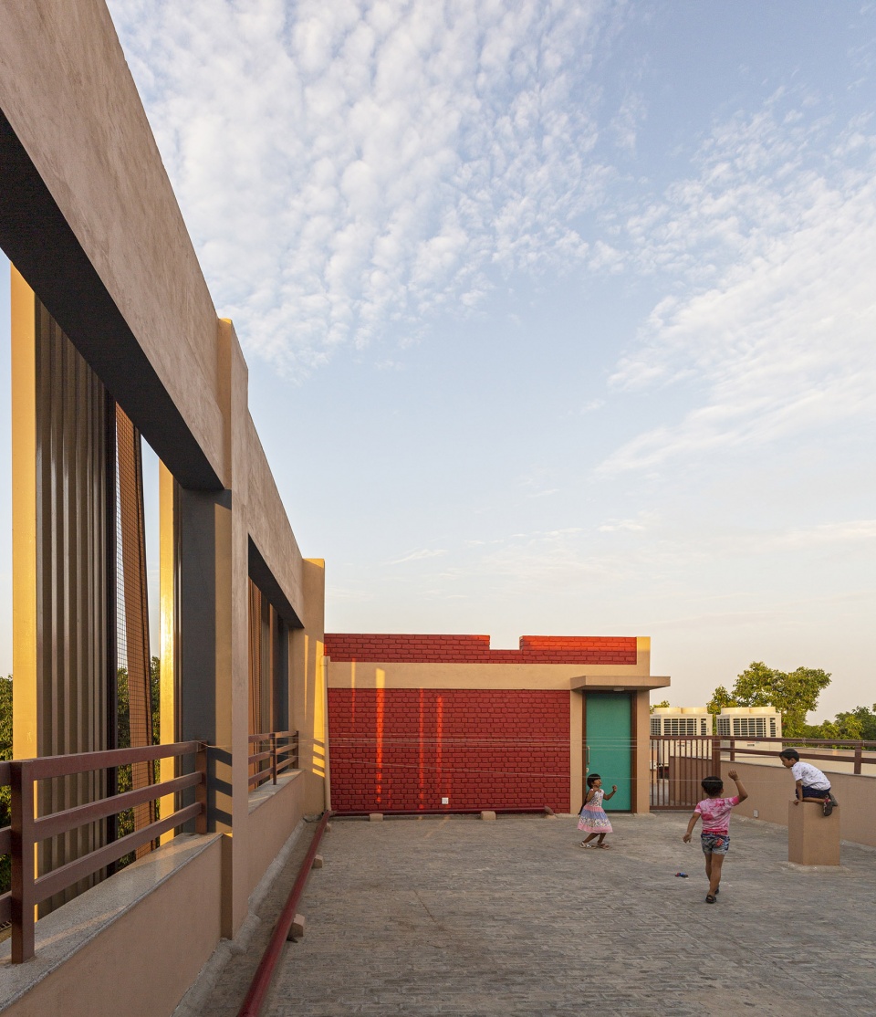 the mann school white flower hall girls hostel by envisage