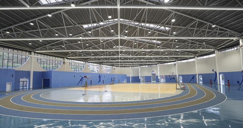 gymnasium and swimming pool of fujian jianou first high school china by thdl