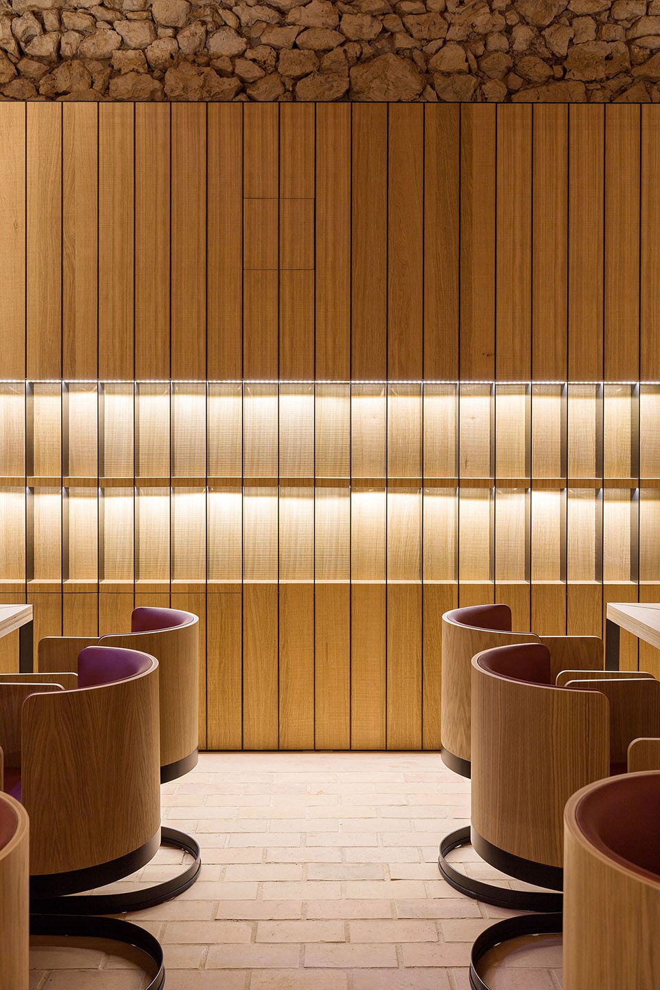 reconstruction modernization and extension of historic town hall of buda by hetedik muterem ltd