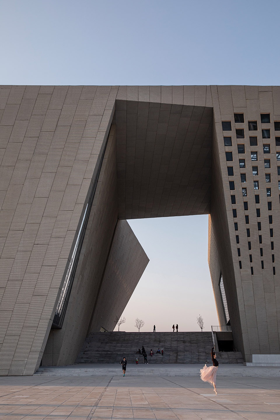 zhengzhou art museum and zhengzhou archives china by zeng qun architecture design studio