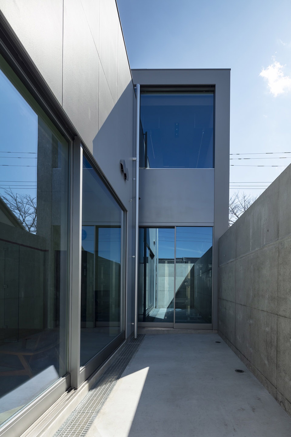 house in tsukuba by aisaka architects atelier