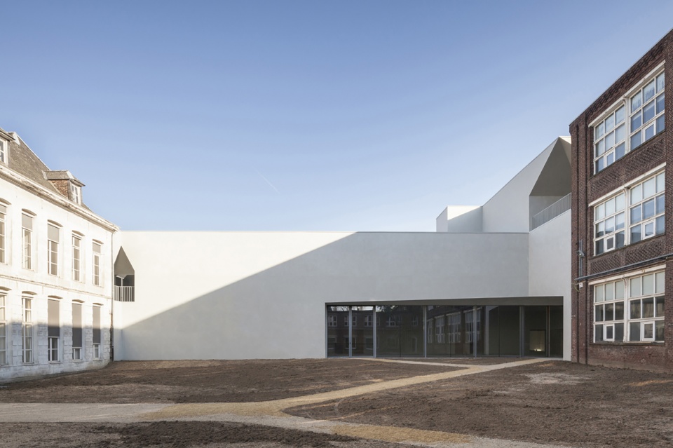 architecture faculty in tournai by aires mateus
