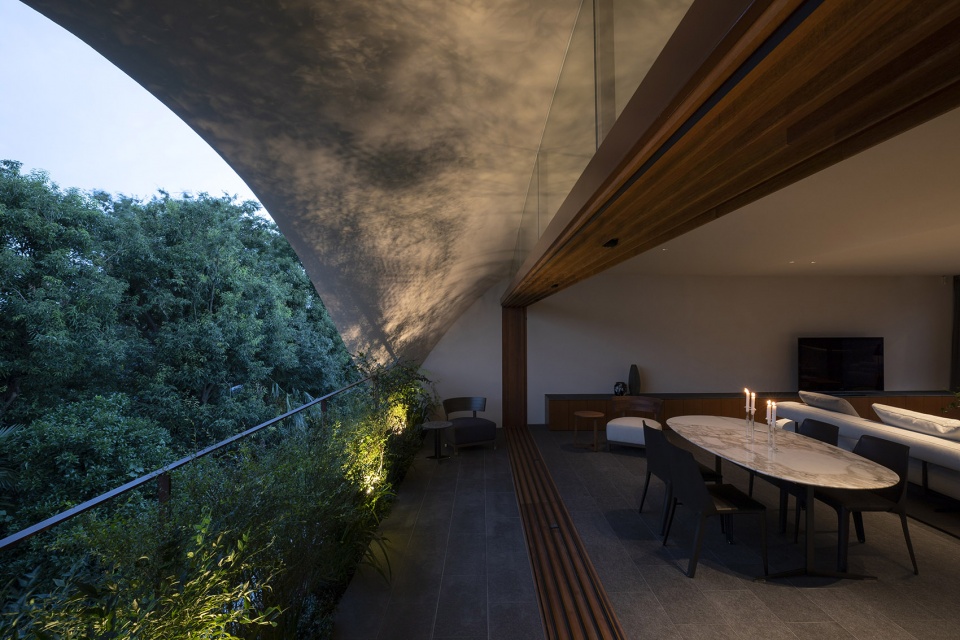 sky cave by ikawaya architects