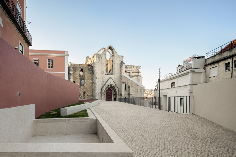 chiado public space by carlos castanheira