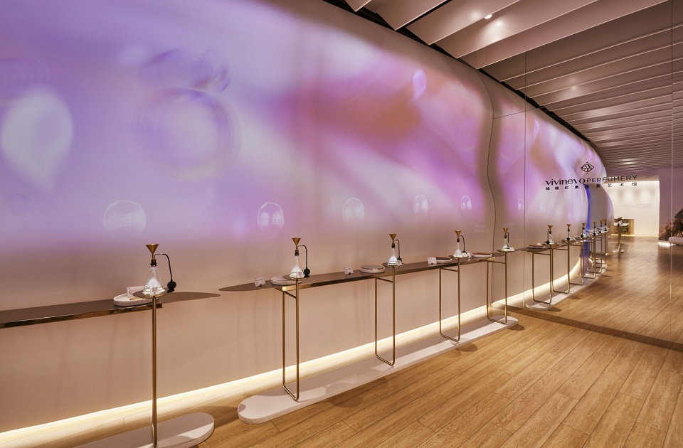 VIVINEVO fragrance art gallery SODA