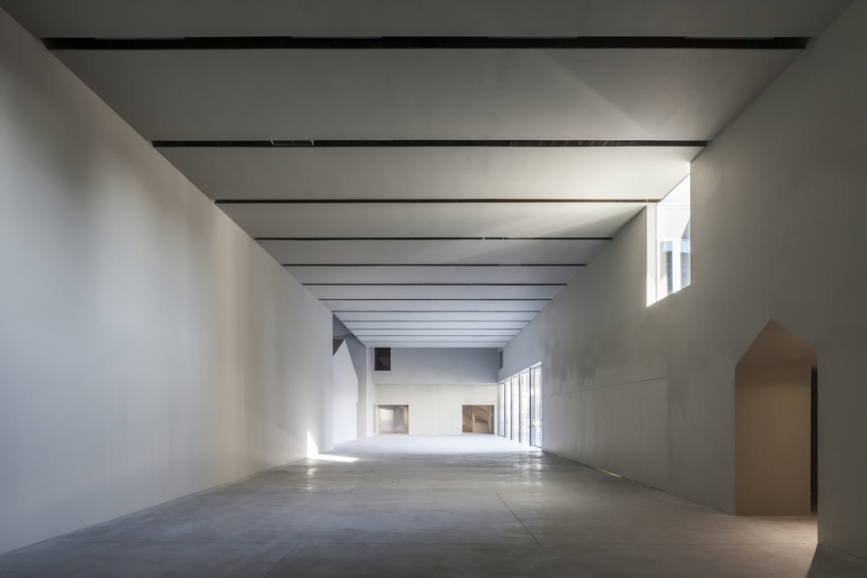 architecture faculty in tournai by aires mateus