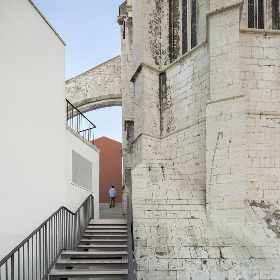 chiado public space by carlos castanheira