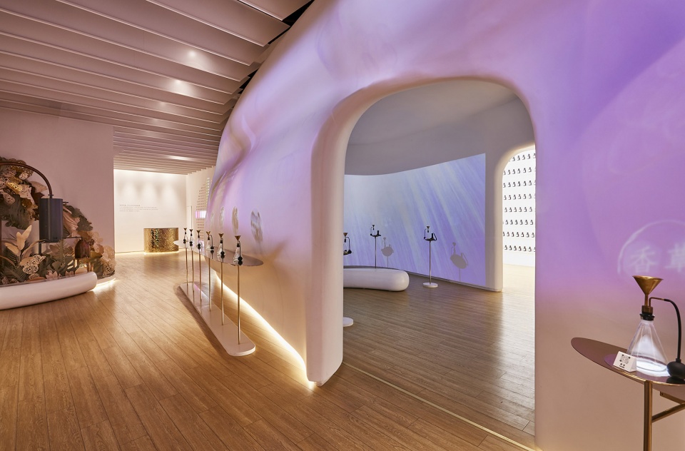 VIVINEVO fragrance art gallery SODA