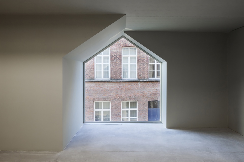 architecture faculty in tournai by aires mateus