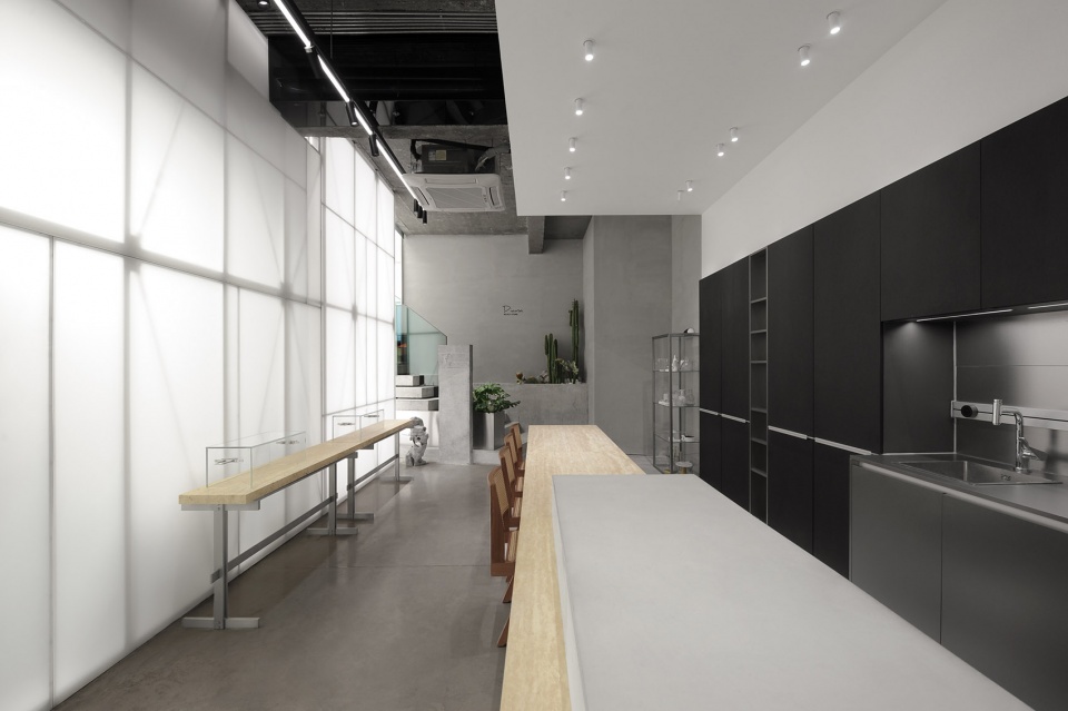 Diana Select Store Much Studio ZZH SPACE