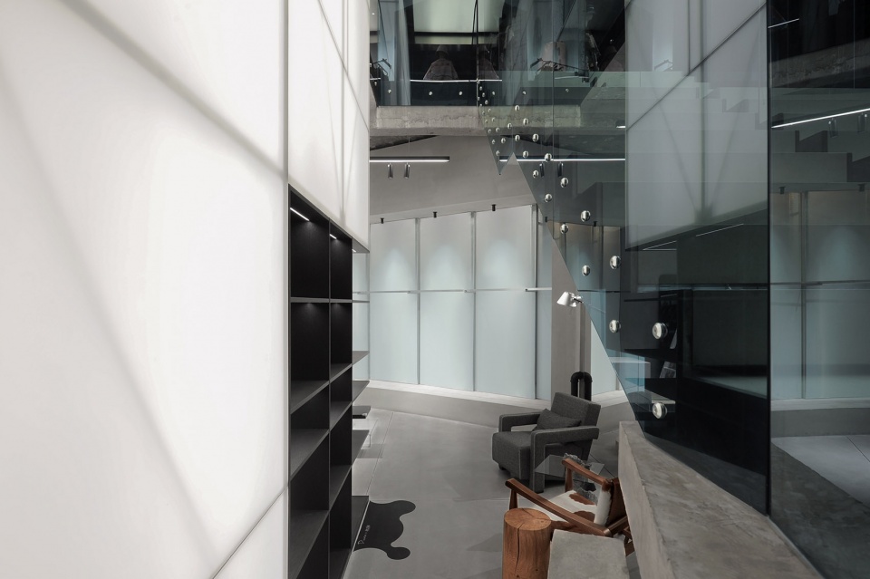 Diana Select Store Much Studio ZZH SPACE