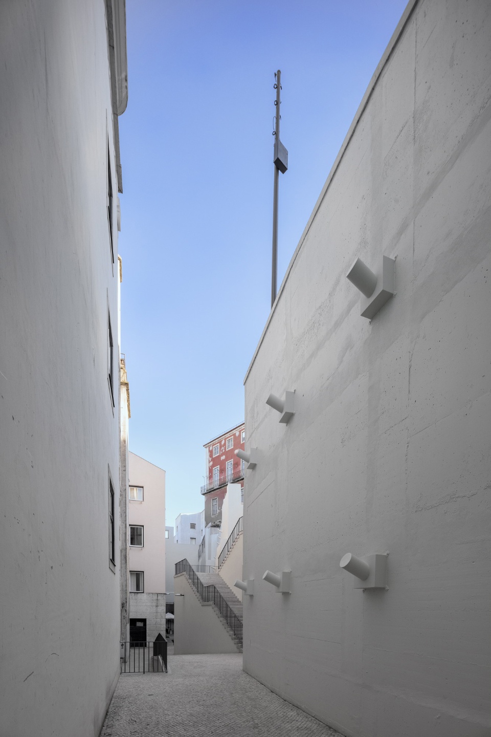chiado public space by carlos castanheira