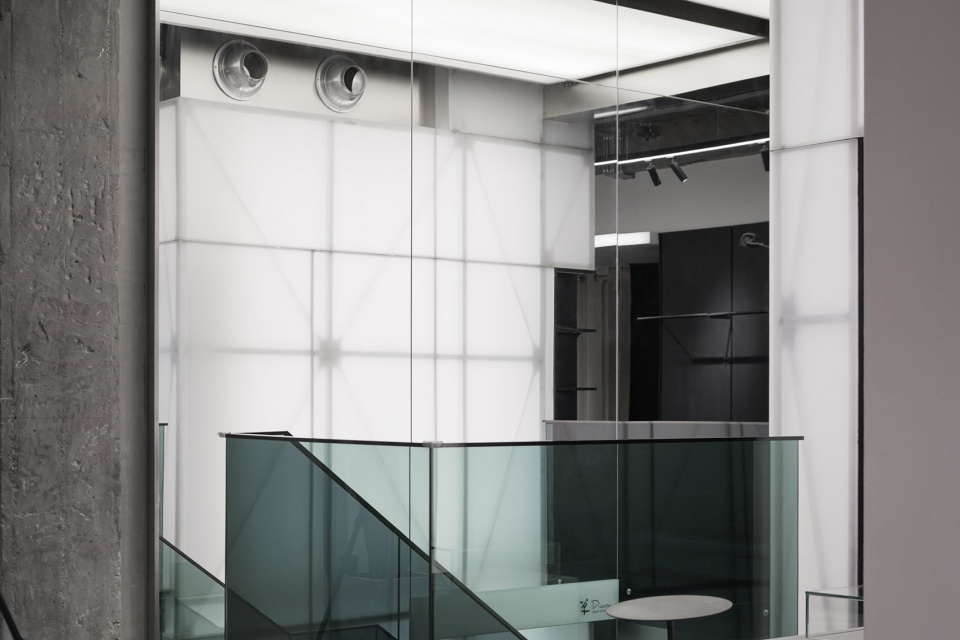 Diana Select Store Much Studio ZZH SPACE