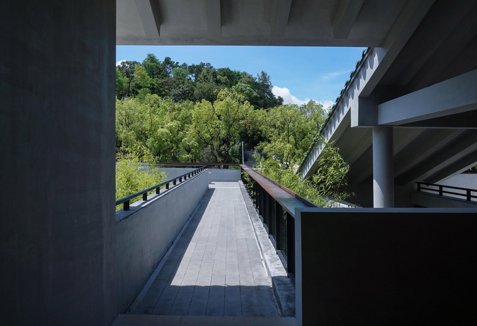 Green Tile HouseJiangmen Neo Lingnan Landscape Architecture Institute