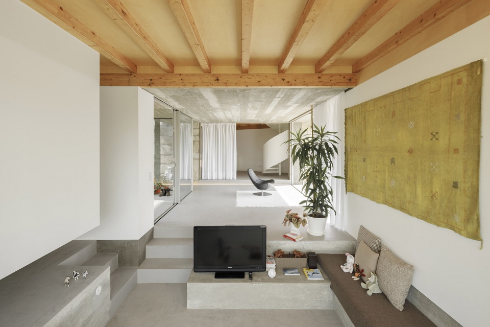 CASA RIO PAULO MERLINI architects