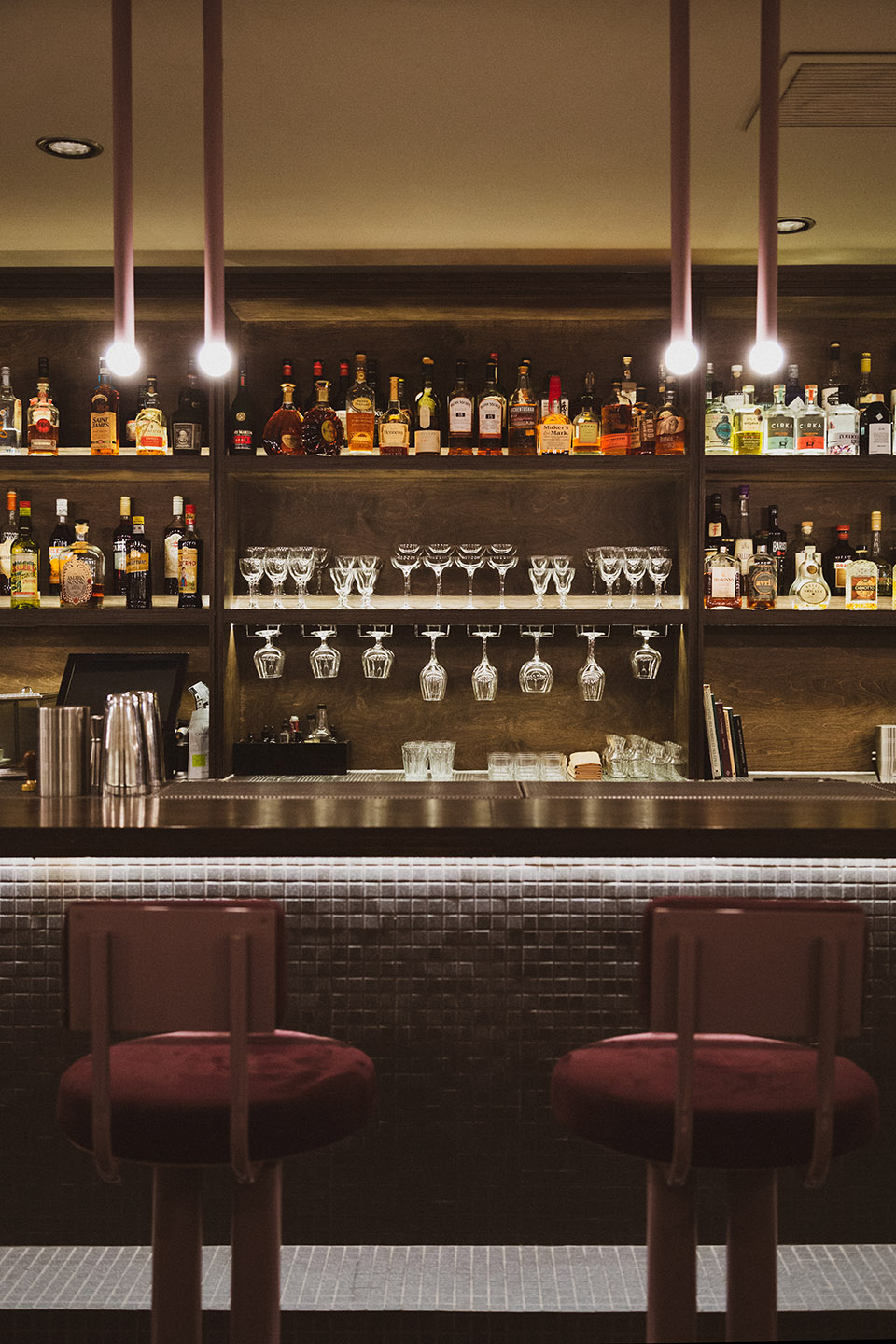 Bar jjacques, Quebec by Atelier Filz - 谷德设计网