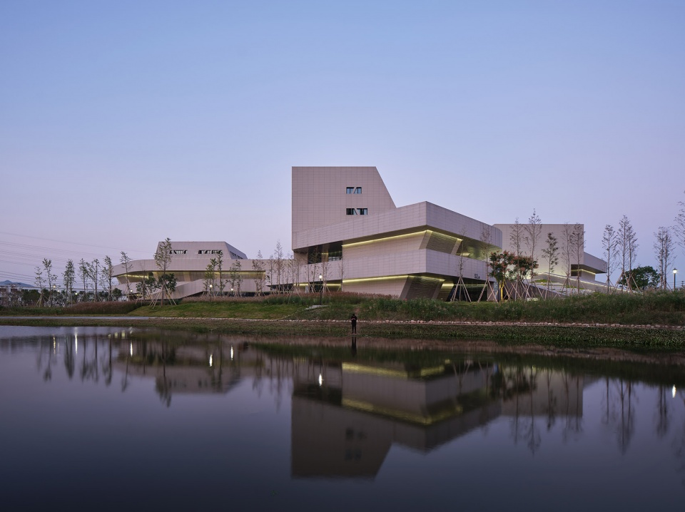 Huangyan Intelligent Moulding Community Center TJAD