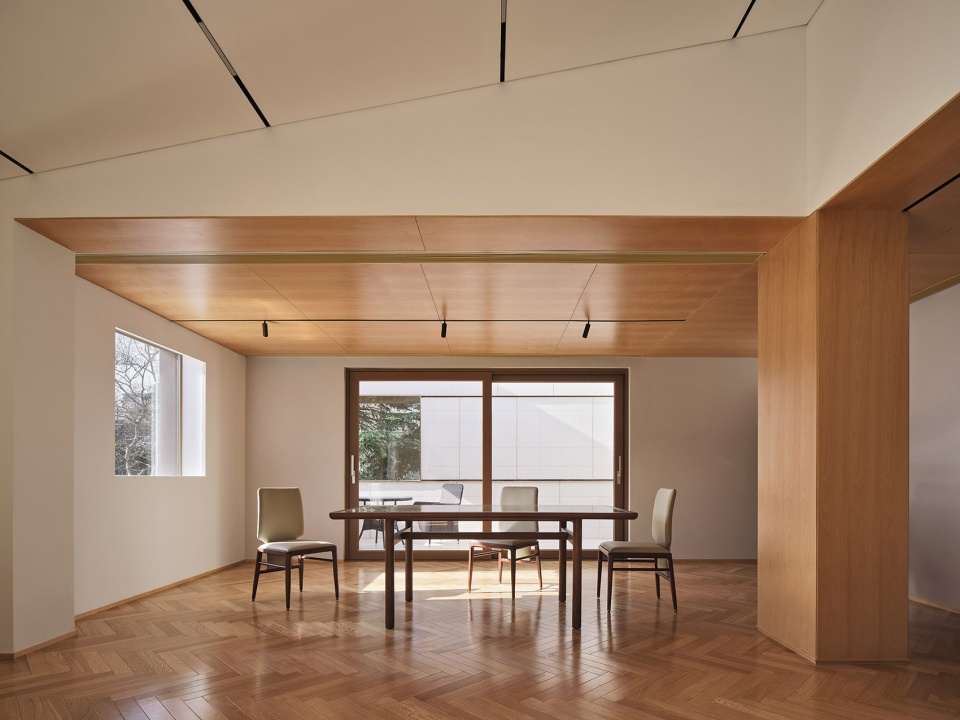 Office villa renovation in FFC Shanghai HCCH Studio