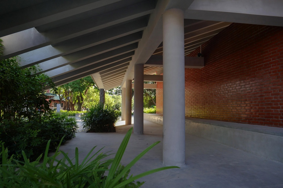 Green Tile HouseJiangmen Neo Lingnan Landscape Architecture Institute