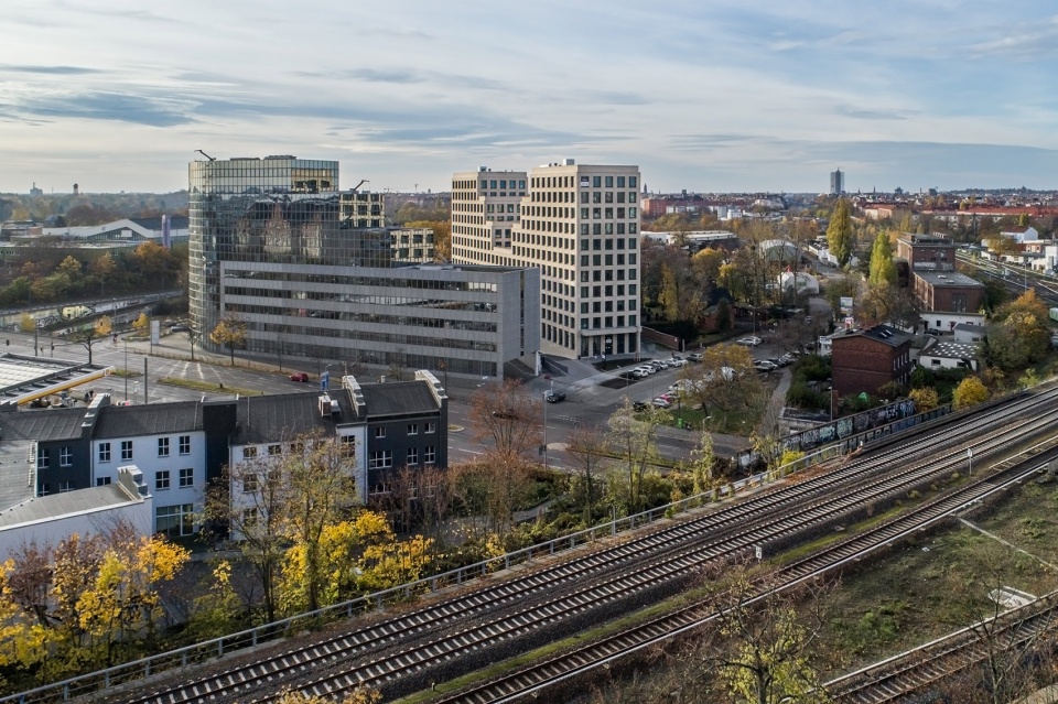 hotel and office building werdauer weg berlin by max dudler