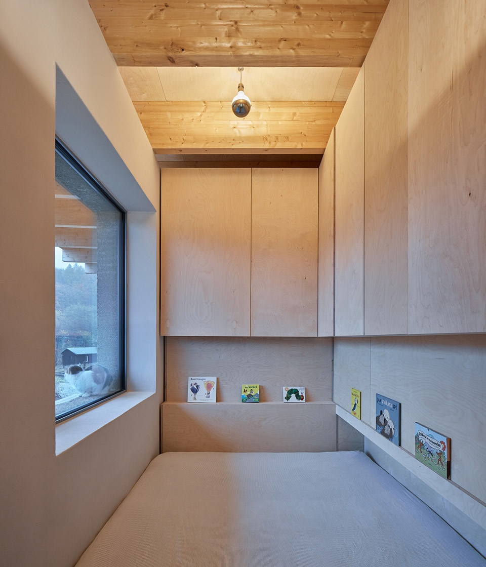 house lo czech republic by atelier lina bellovicova
