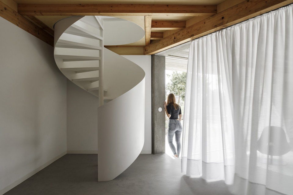 CASA RIO PAULO MERLINI architects