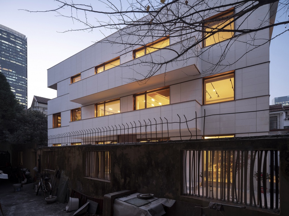 Office villa renovation in FFC Shanghai HCCH Studio