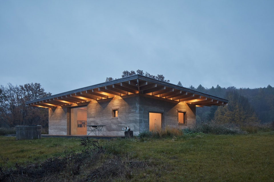 house lo czech republic by atelier lina bellovicova