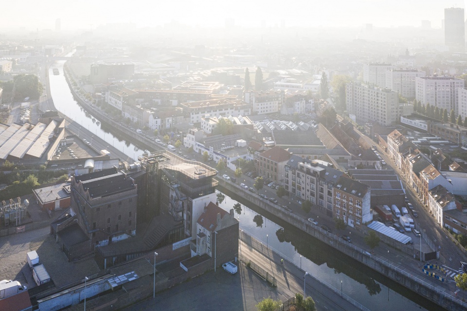 COOP by BOGDAN VAN BROECK