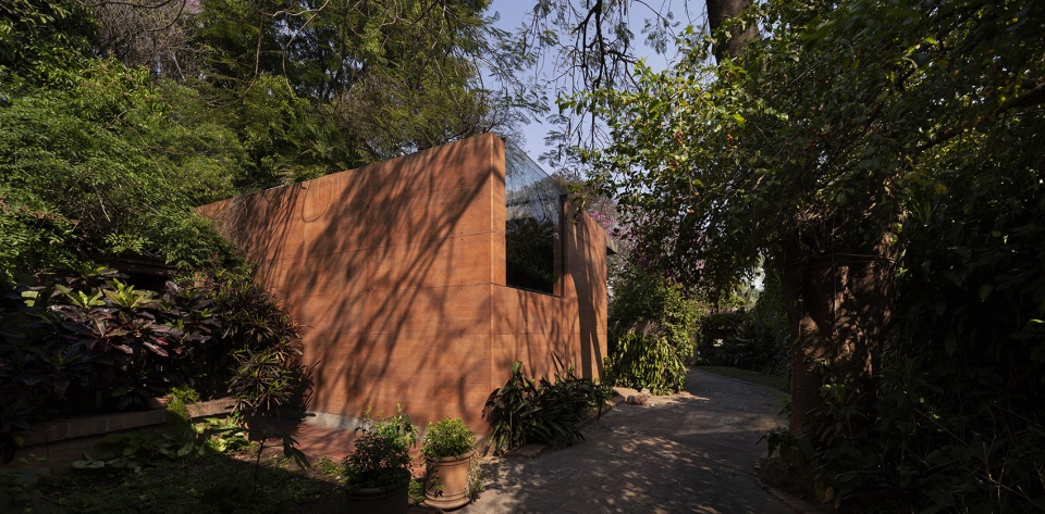 Caja de Tierra by Equipo de Arquitectura