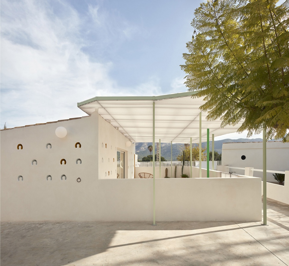 Las cuadras by Estudio ji Arquitectos