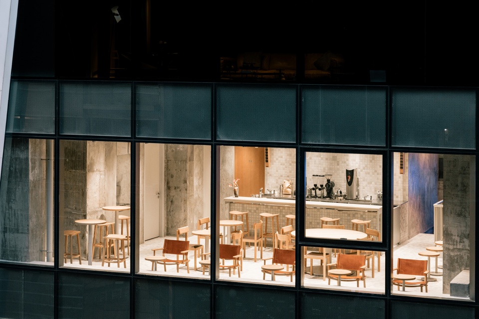 blue bottle coffee hong kong cafe by schemata architects