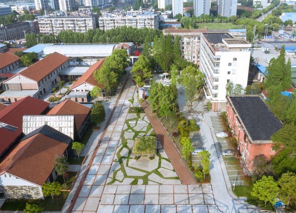 landscape reconstruction of wuhan liangyou red town culture and art community by uao