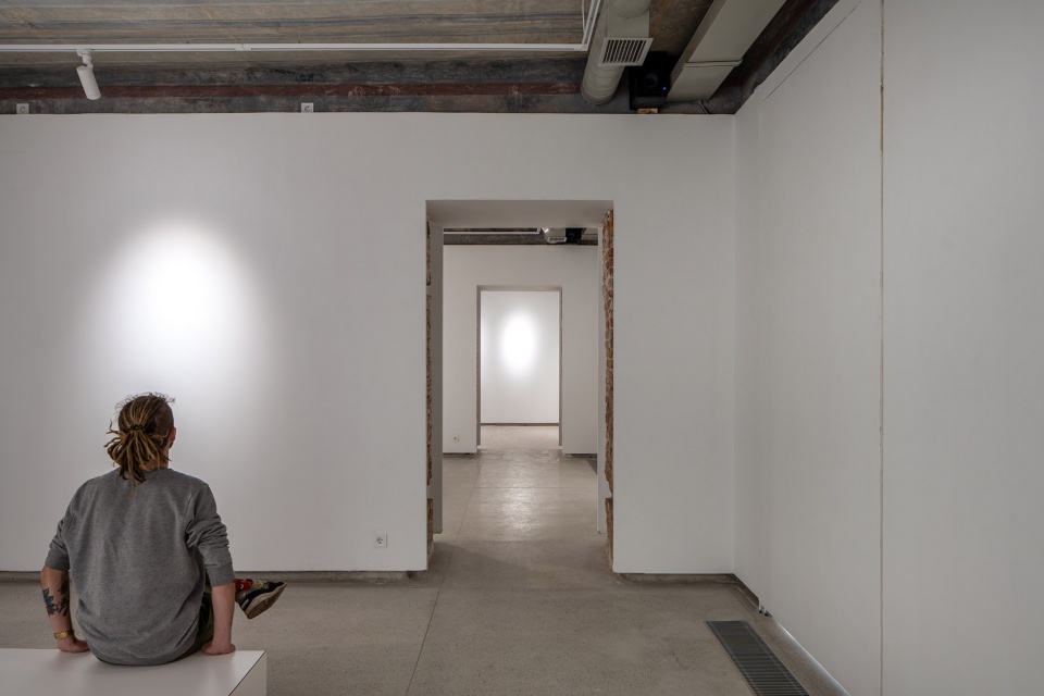 municipal art centre by replus design bureau