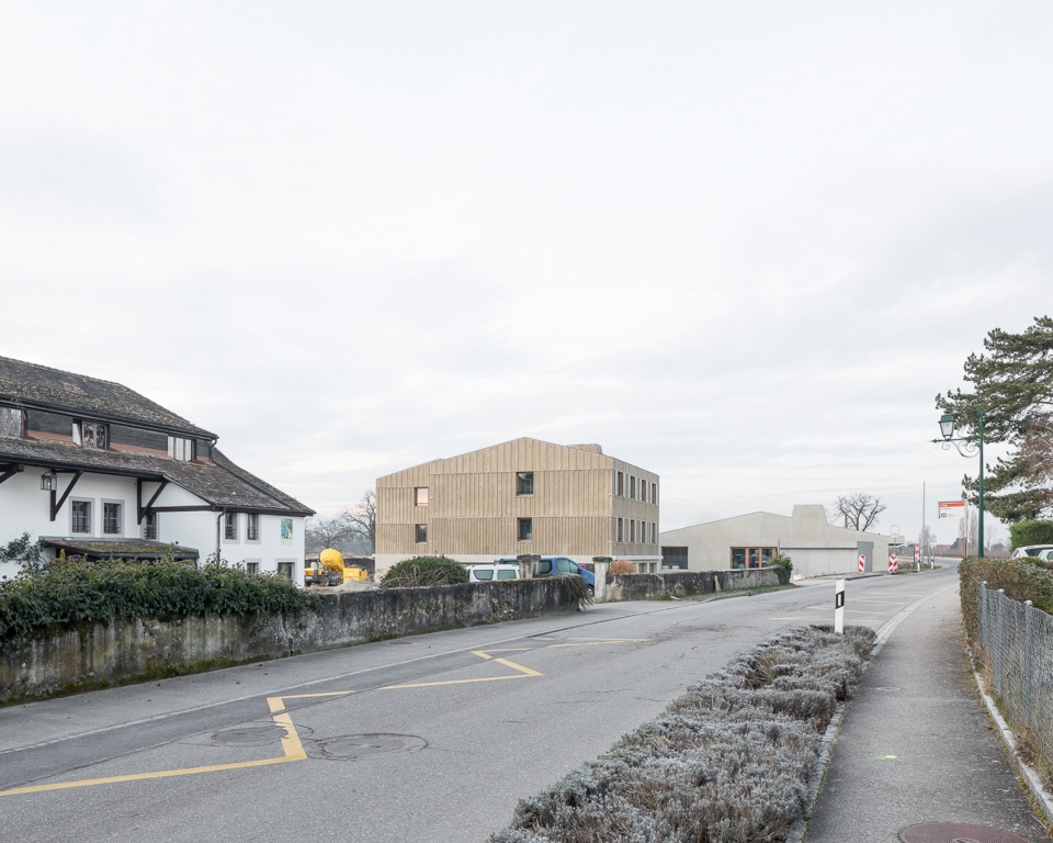 foyer astural chevrens education center by lacroix chessex