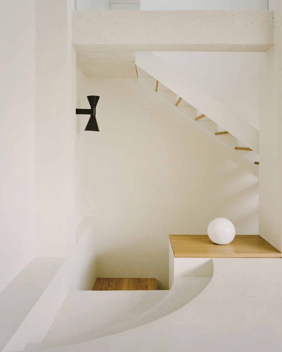 the island house by clement lesnoff rocard gil percal architect
