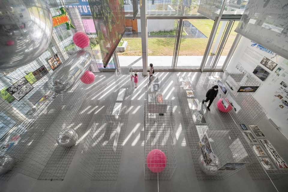 Qianhai Superposition Back to Future Cloud 10 The Shed on the Lawn studio 10