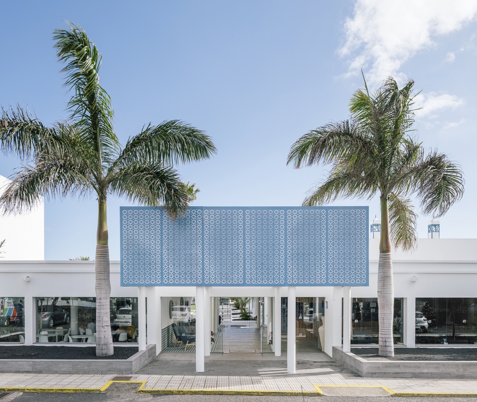 oasis lanz hotel by zooco estudio