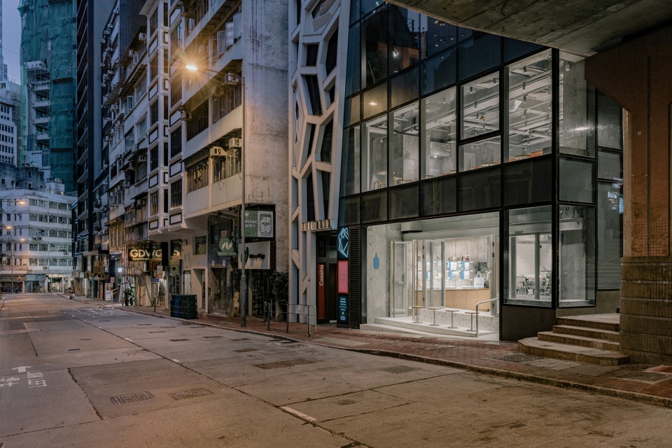 blue bottle coffee hong kong cafe by schemata architects