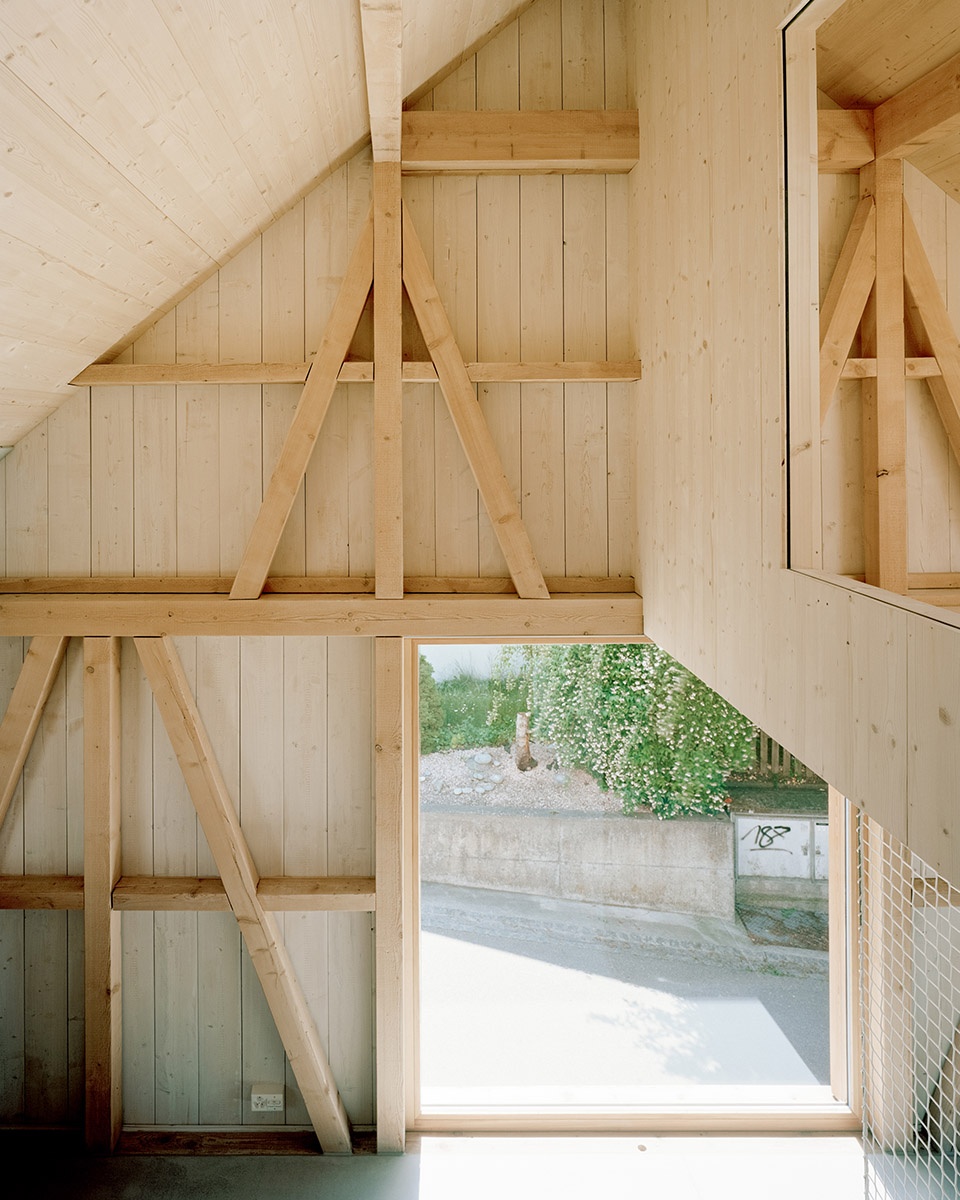 kleines haus by lukas lenherr architektur