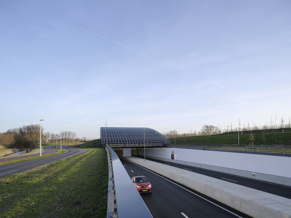 rotterdamsebaan facilities by benthem crouwel architects paul de ruiter architects