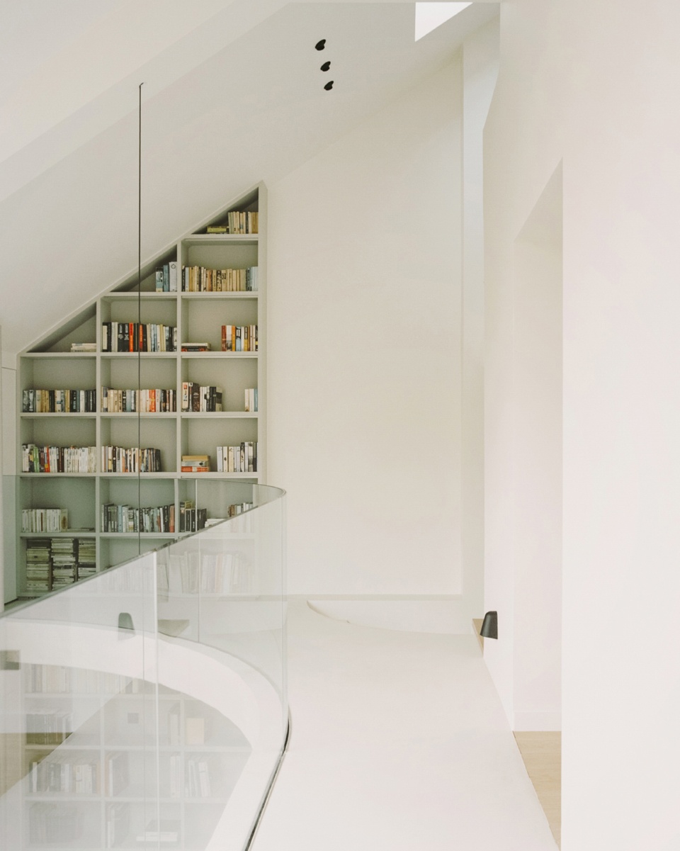 the island house by clement lesnoff rocard gil percal architect