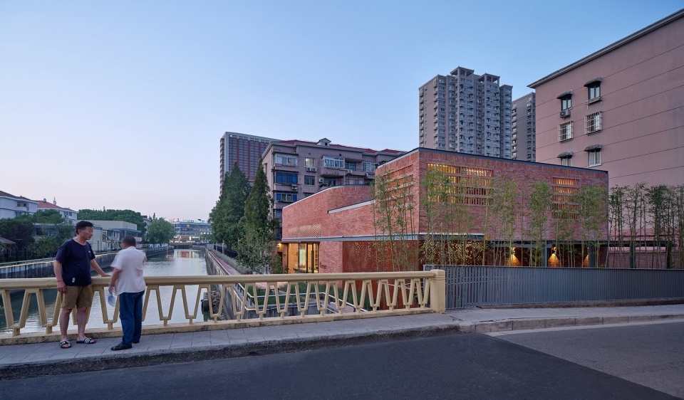 No 502 Binchuan Road Yuexiang Senile Canteen China by Oumoumou