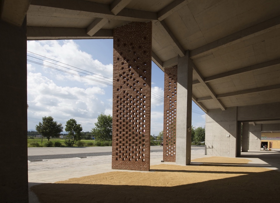Nomadic space Wantouqiao township center China by WCY Regional Studio