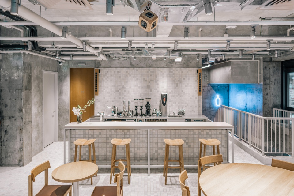blue bottle coffee hong kong cafe by schemata architects