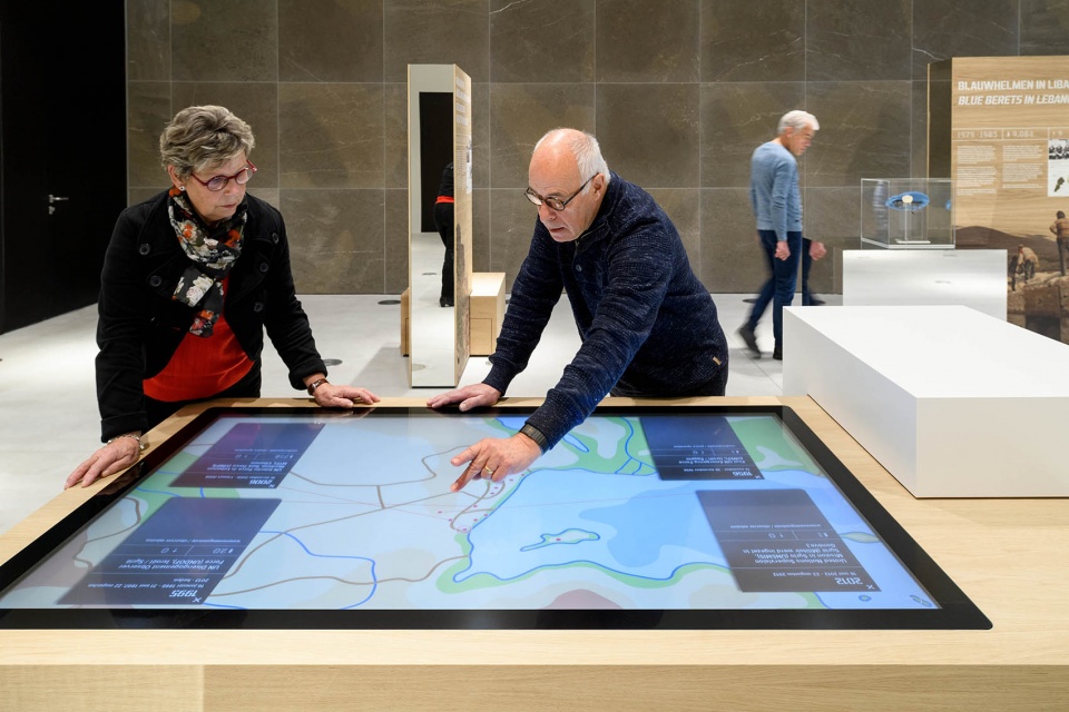 loenen national war cemetery exhibition by tinker imagineers